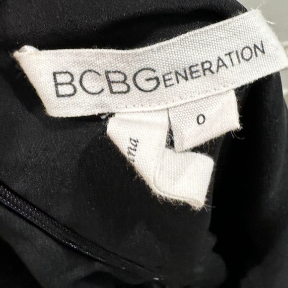 BCBGGeneration Y2K Babydoll Abstract Polka Dot Black Grey Mini Dress Size 0 - Picture 14 of 16